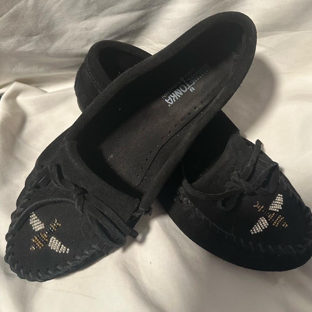 Minnetonka Bee Moccasins!